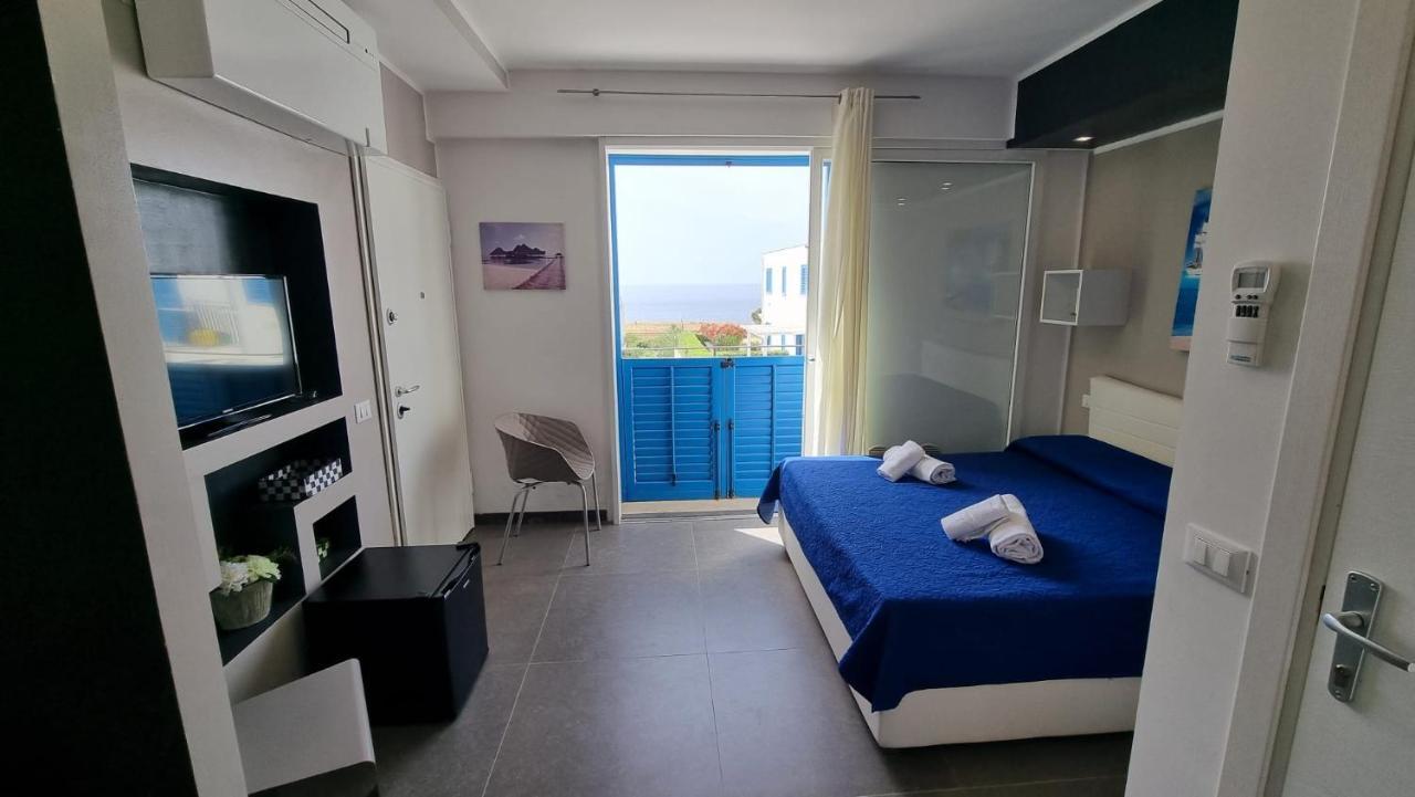 Room & Breakfast Cala Azzurra Macari Exterior photo