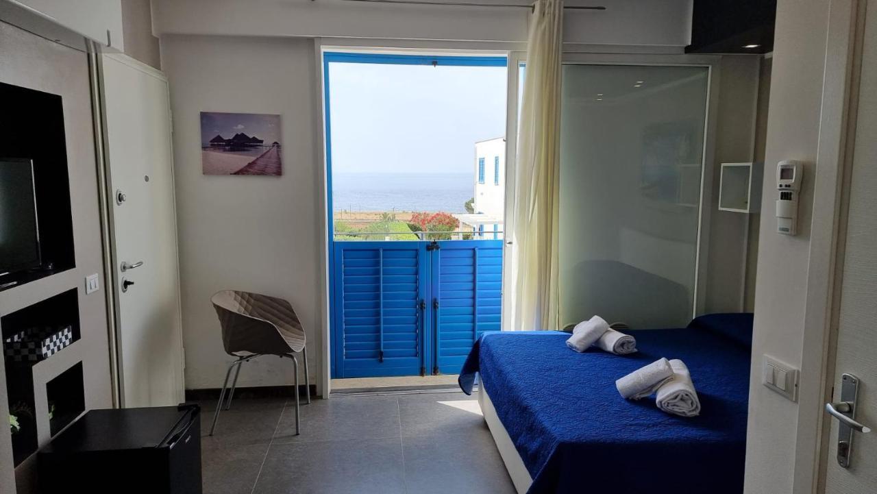 Room & Breakfast Cala Azzurra Macari Exterior photo